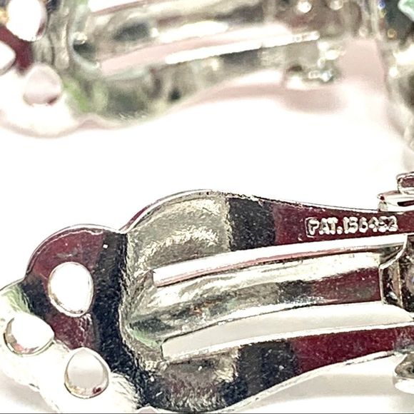 VINTAGE⚜️SPECTACULAR AQUAMARINE Faceted Crystal Pavé Set Clip Earrings - Picture 11 of 12